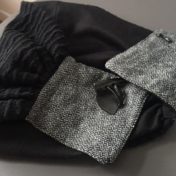 designer scarf/neck warmer. - Picture 8 of 10